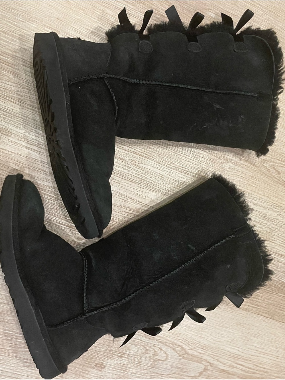 Uggs black bow tie boots size 7